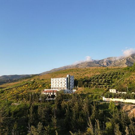 Doko Hotel Radhimë المظهر الخارجي الصورة