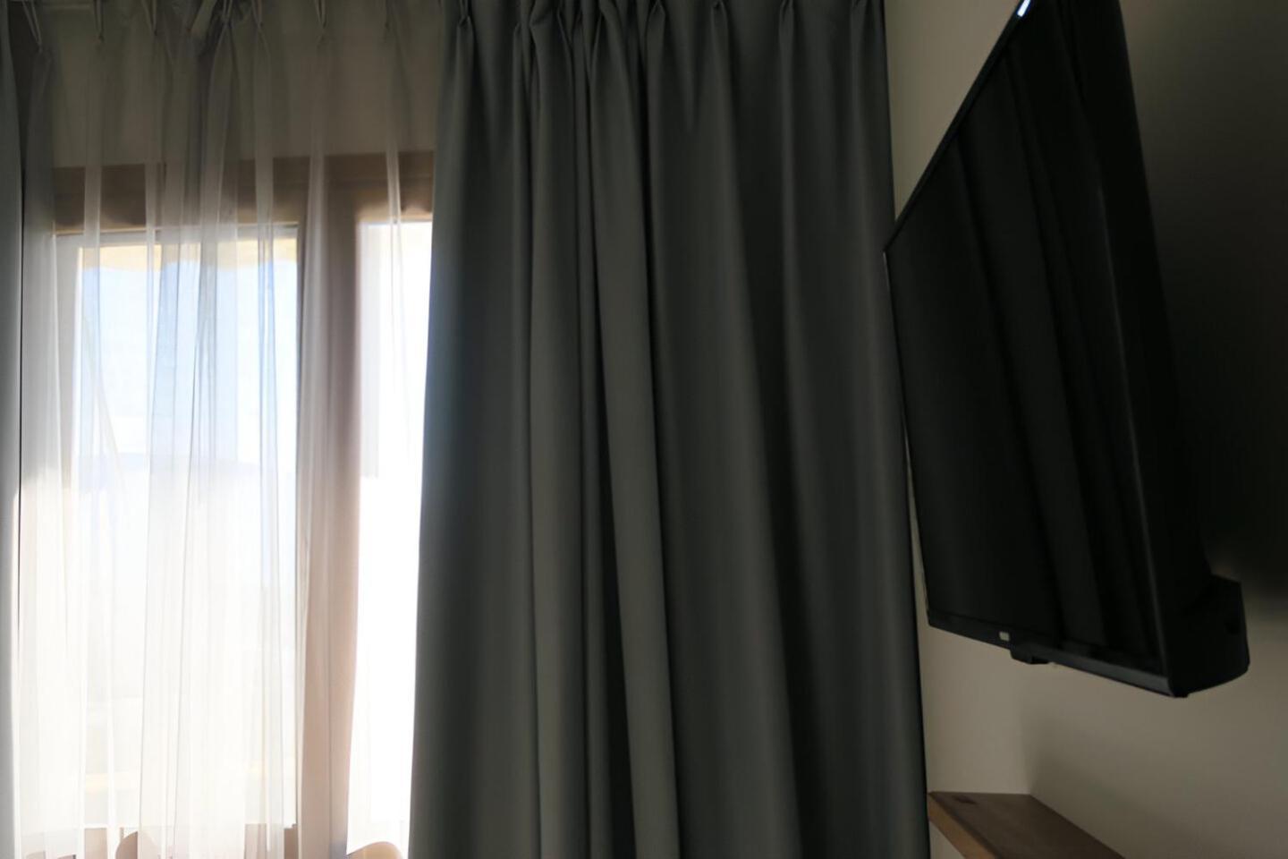 Doko Hotel Radhimë المظهر الخارجي الصورة