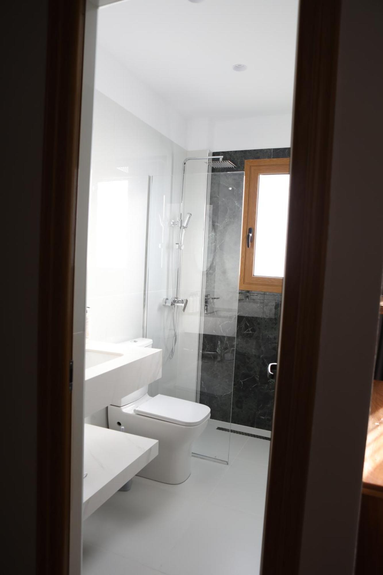 Doko Hotel Radhimë المظهر الخارجي الصورة