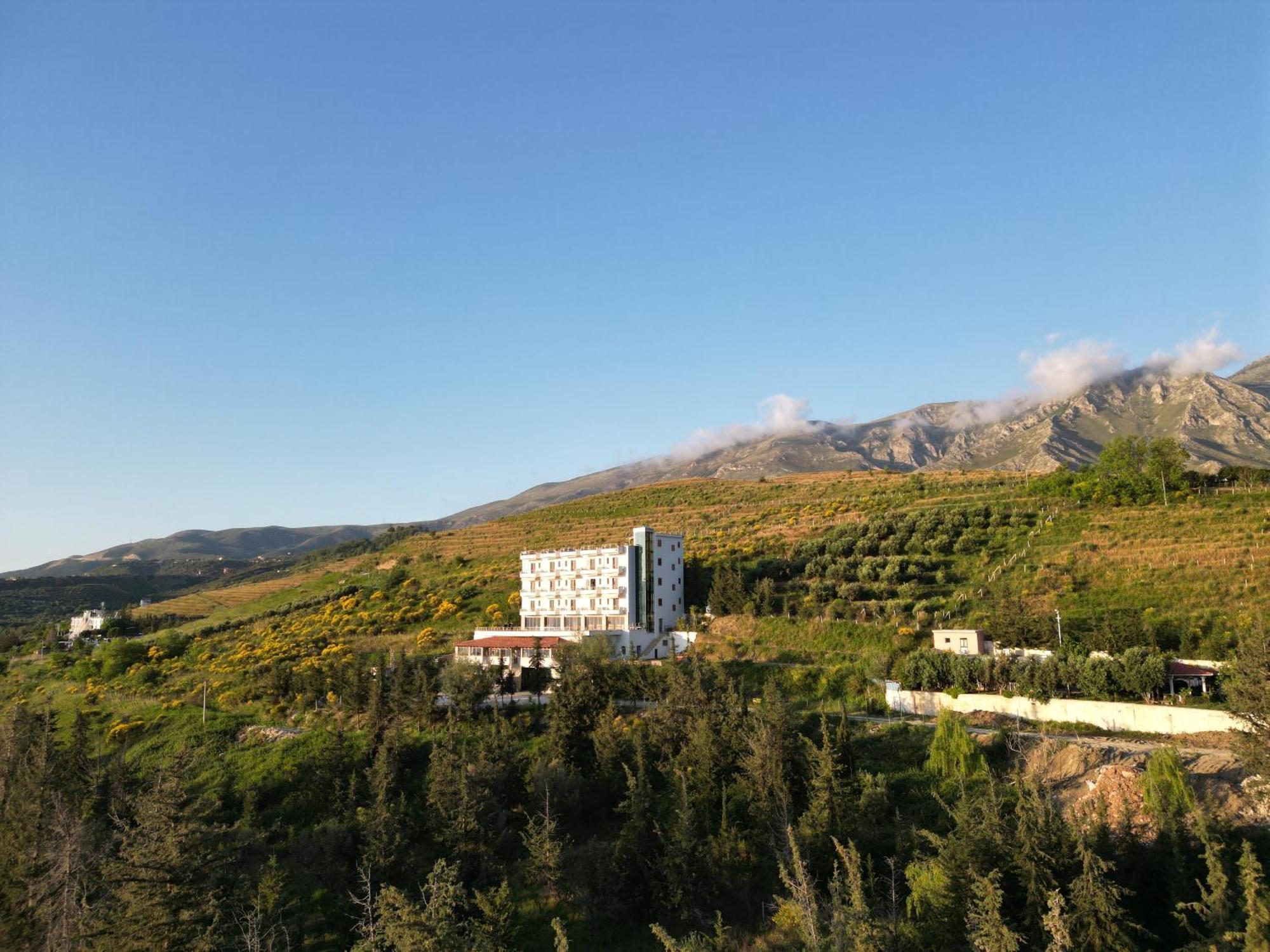 Doko Hotel Radhimë المظهر الخارجي الصورة